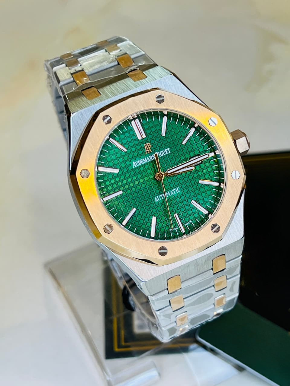AUDEMARS PIGUET - ROYAL OAK SILVER LUXURY WATCH - Luxury Edition