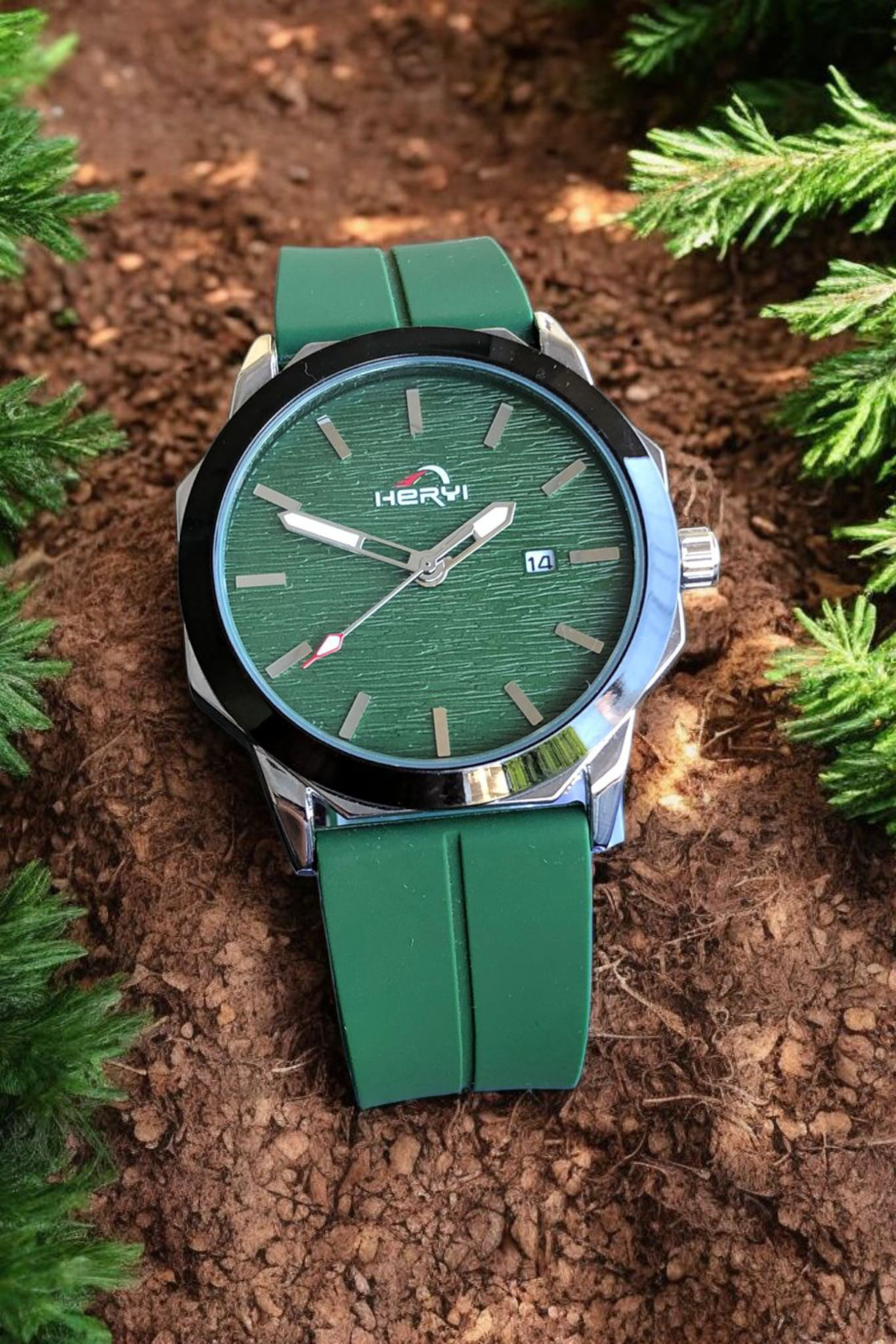 HERYI- Green Dial with Green Magnetic Strap Luxury Watch