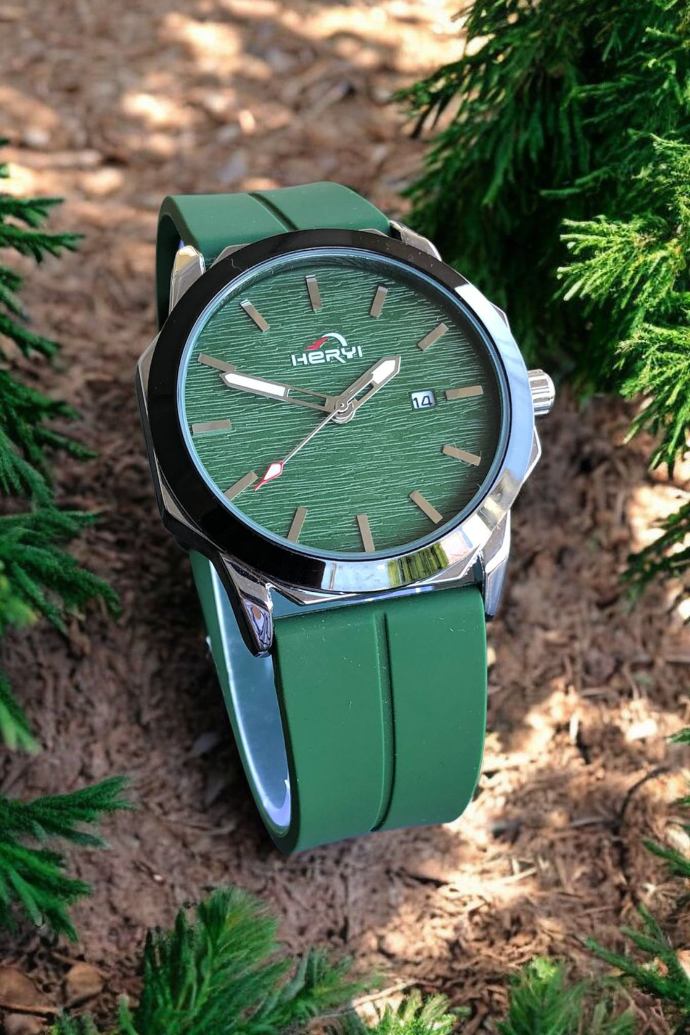 HERYI- Green Dial with Green Magnetic Strap Luxury Watch